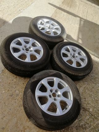 Llanta Audi 17" con neumatico