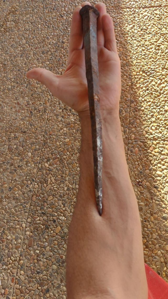 Clavos antiguos de forja