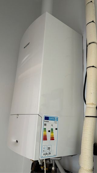 Caldera de condensacion a gas JUNKERS 20 kW