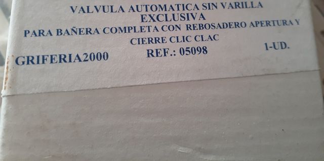 Válvula automática con rebosadero