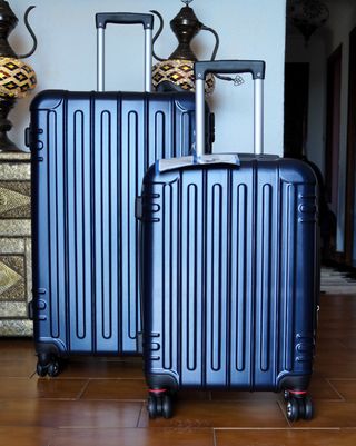 Maleta Mediana 20 Kgs + Pequeña 10 kg 50€