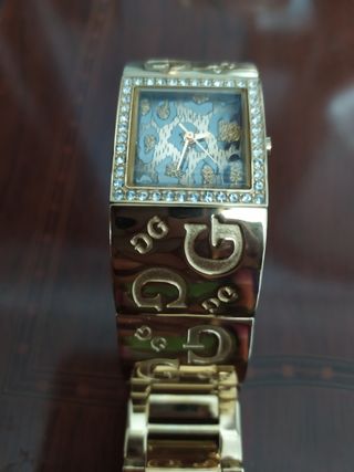 reloj guess, bonito  regalo