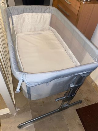 Minicuna de colecho. ¡ Muy bien cuidada!