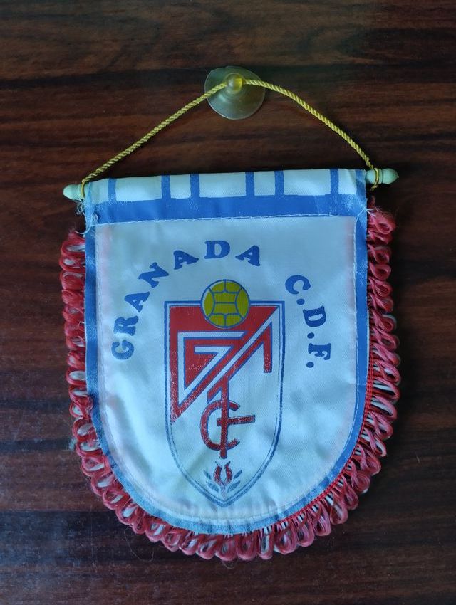Granada C.F. 3 artículos. Antiguo Los Cármenes