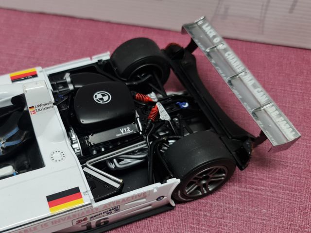 KYOSHO 1/18 BMW V12 LMR Sin Espejos
