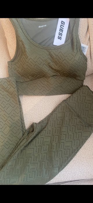 conjunto guess