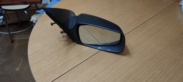 Retrovisor derecho Ford Mondeo año 94