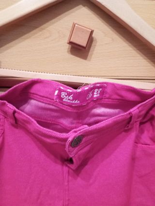 Pantalones vaqueros rosas Bershka talla M