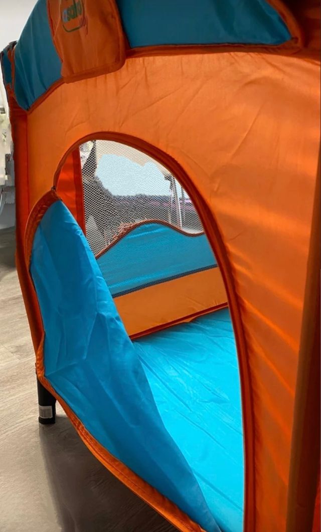 Parque cuna cambiador azul y naranja Asalvo