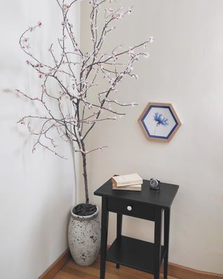 Cuadro madera de acuarela original de flor aciano