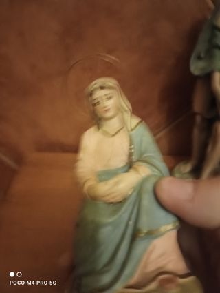 Figura belén muy antigua.