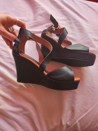 Zapatos cuña 38 sin estrenar tino González 