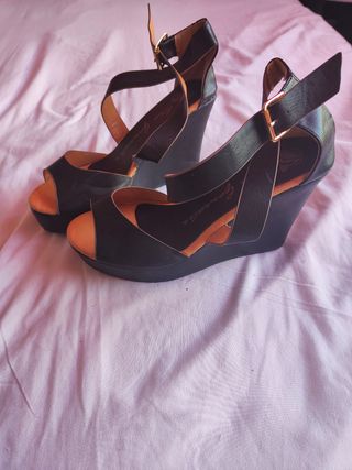 Zapatos cuña 38 sin estrenar tino González 