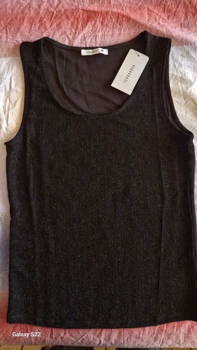 Canotta nera con inserti brillantinati