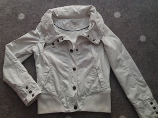 Cazadora chica " Bershka "