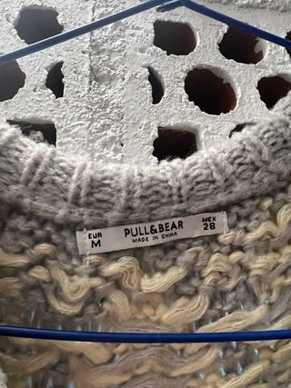 jersey navideño pull bear talla M