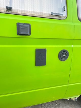 tapa enchufe caravana