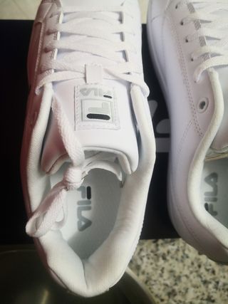 Zapatillas Fila blancas