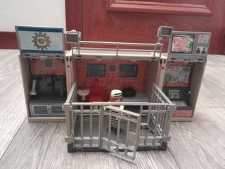 Carcel y furgón de policía de Playmobil