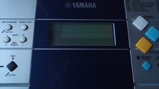 teclado Yamaha psr e323 set