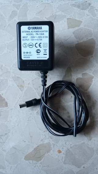 teclado Yamaha psr e323 set