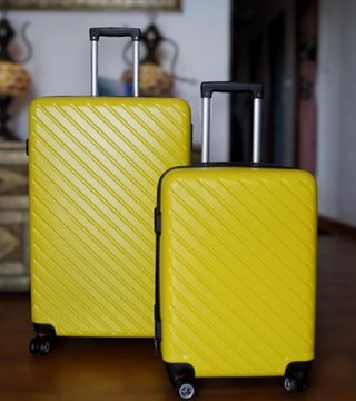 Maleta Mediana 20 Kgs + Pequeña 10 kg