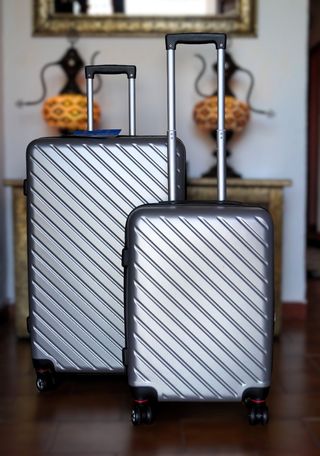 Maleta Mediana 20 Kgs + Pequeña 10 kg