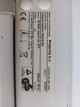 Proyector Panasonic con plantalla