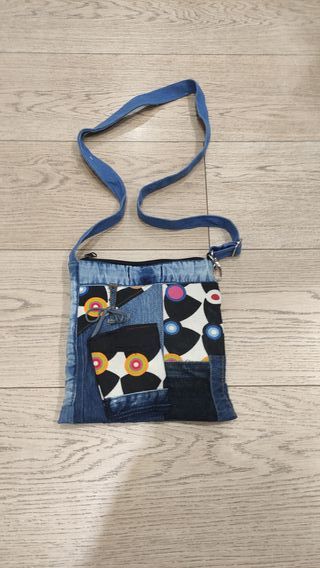 Bolso bandolera Desigual.