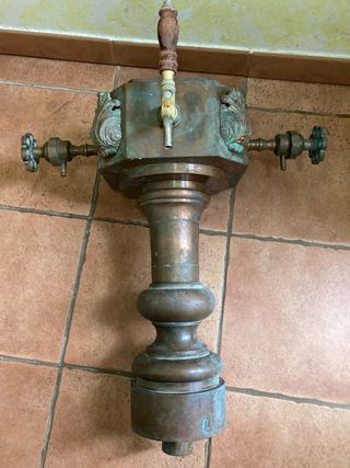 grifo cerveza muy antiguo