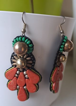 Lote de tres pares de pendientes