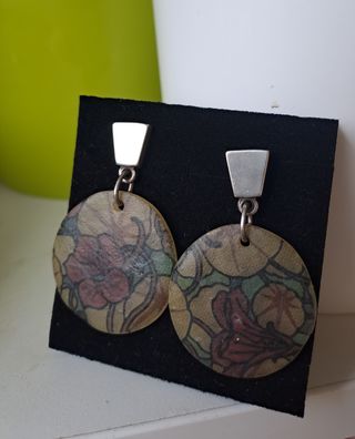 Lote de tres pares de pendientes