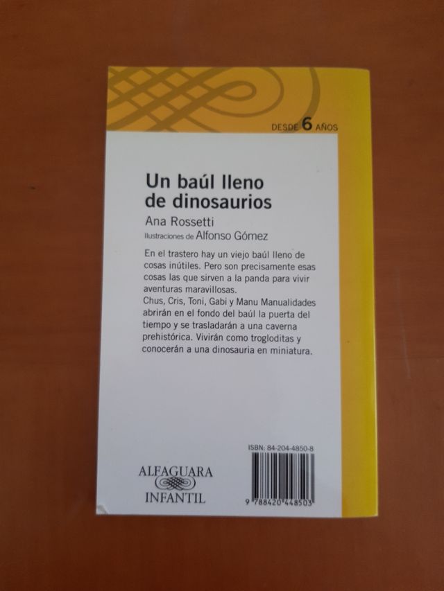 Um tronco cheio de dinossauros