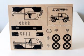 Maqueta para recortar y pintar. Coche clásico