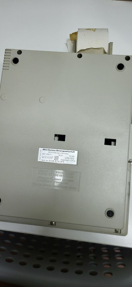 Calculadora eléctrica antigua