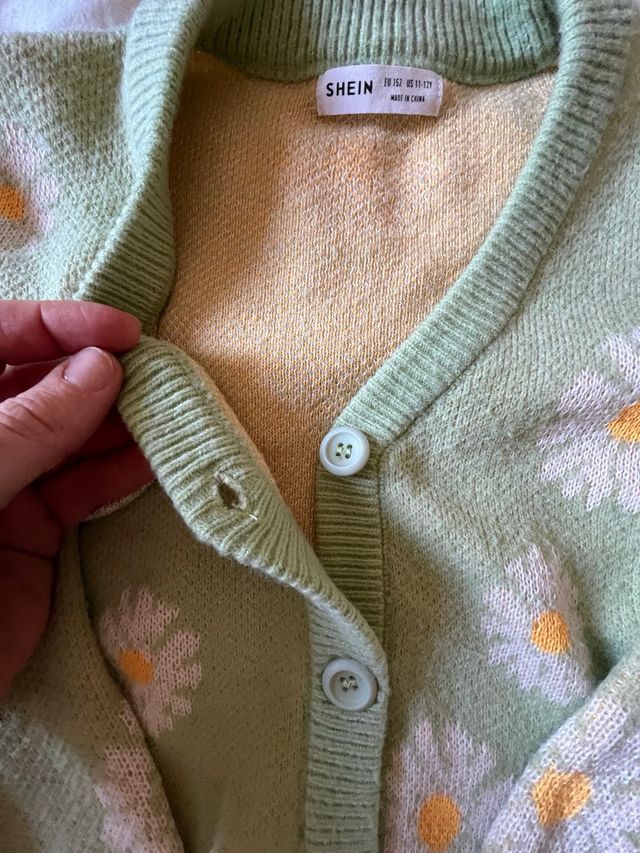 Rebeca verde con margaritas niña T. 11 años