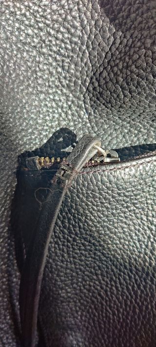 Bolso bandolera de piel genuina, negro.