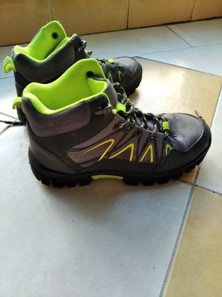 Botas de montaña para niños