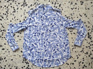 Blusa estampada cut out M