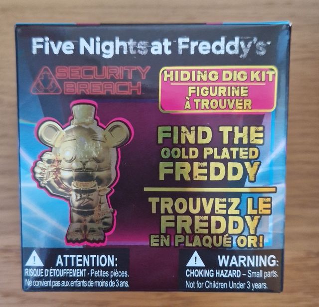 Figura sorpresa. Caja Five Nights at Freddy's FNAF