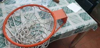 Cerchio canestro basket e palloni 