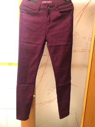 pantalon granate Push up talla L/M