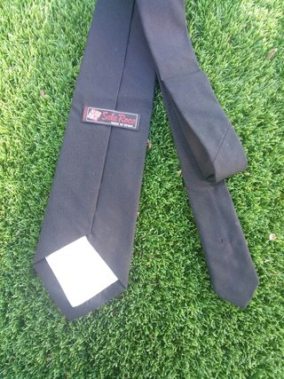 Corbata negra