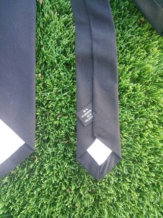 Corbata negra