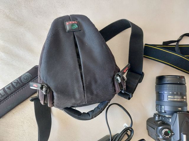 Cámara Nikon D90 y Objetivo 16-85