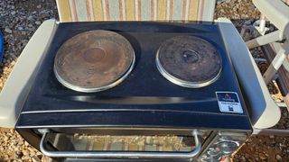 Horno pequeño con 2 hornillos