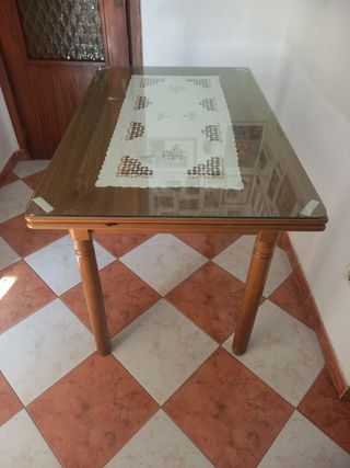 Mesa rectagular de madera extensible