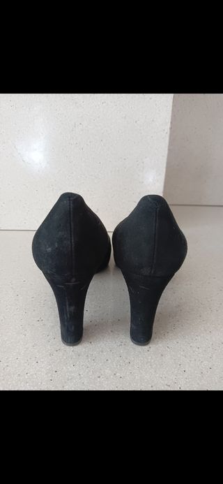 Zapatos UNISA clásicos de salón.