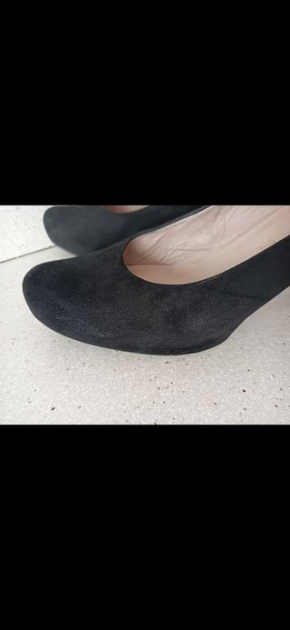 Zapatos UNISA clásicos de salón.