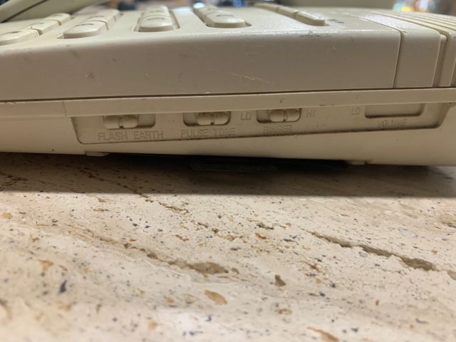 Teléfono de sobremesa Amper SB10.